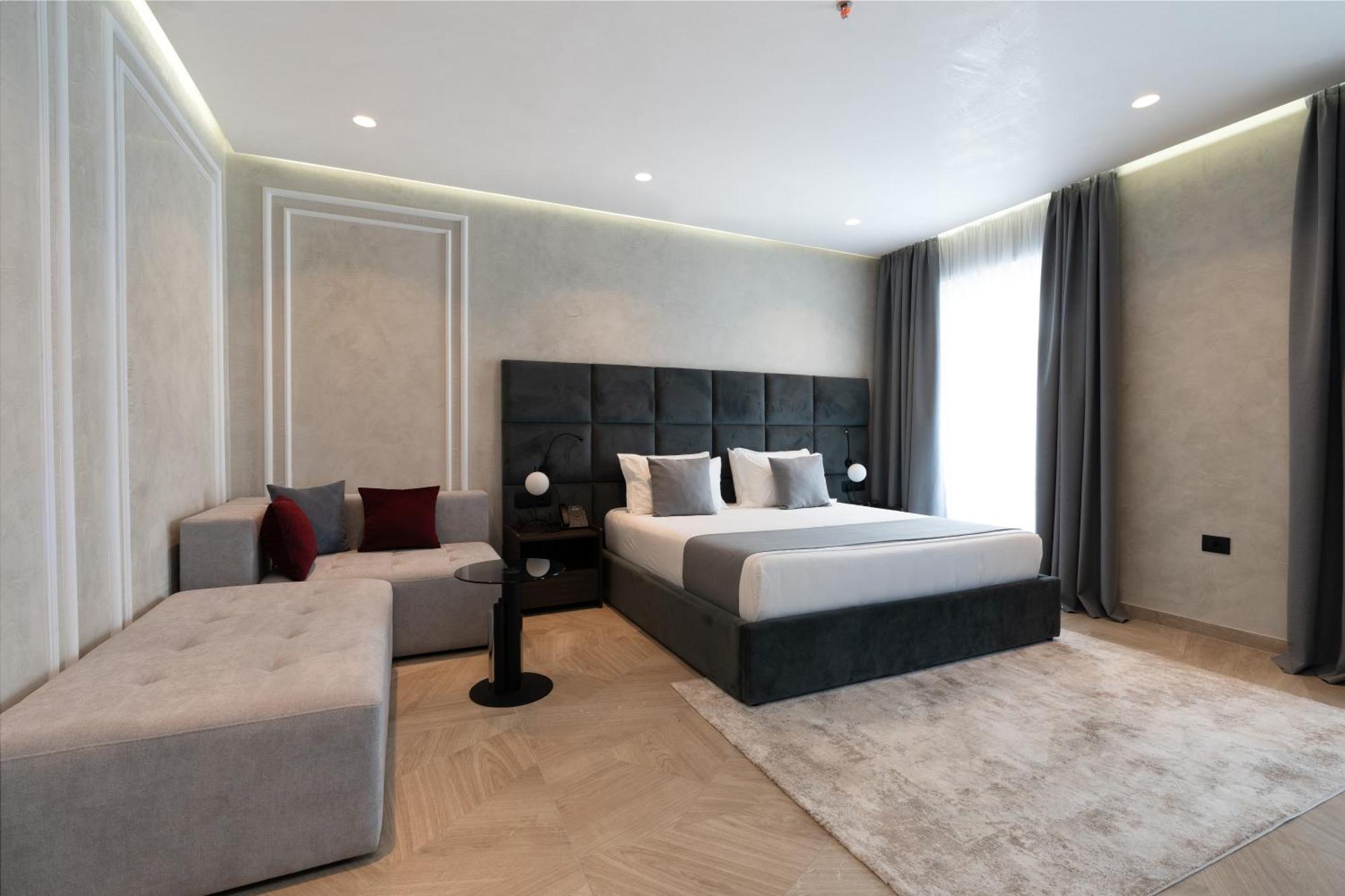 Hotel Plaza Berat Exterior foto