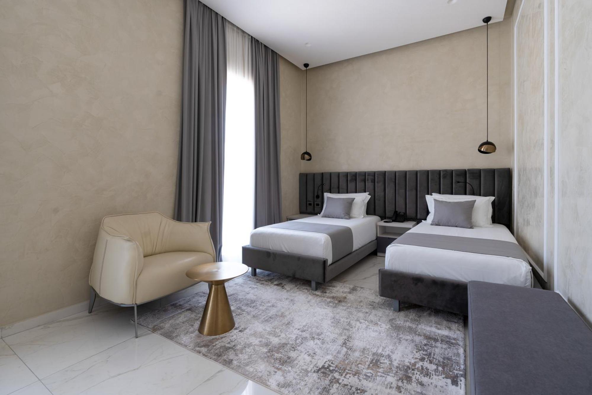 Hotel Plaza Berat Exterior foto