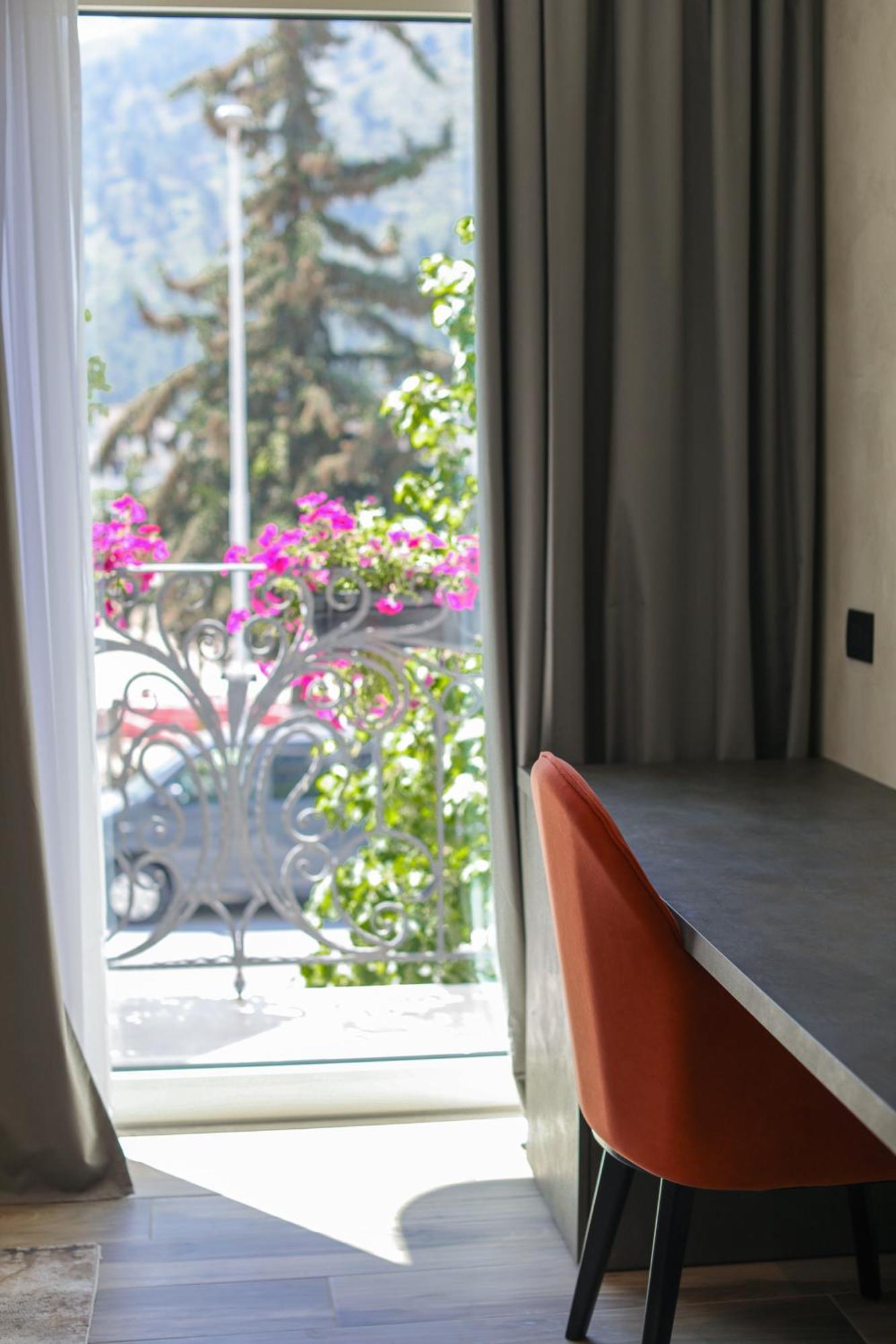 Hotel Plaza Berat Exterior foto